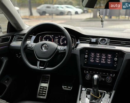 Серый Фольксваген Arteon, объемом двигателя 1.97 л и пробегом 98 тыс. км за 29700 $, фото 24 на Automoto.ua