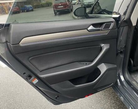 Сірий Фольксваген Arteon, об'ємом двигуна 1.97 л та пробігом 98 тис. км за 28750 $, фото 31 на Automoto.ua