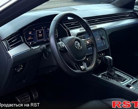 Серый Фольксваген Arteon, объемом двигателя 2 л и пробегом 80 тыс. км за 25000 $, фото 4 на Automoto.ua