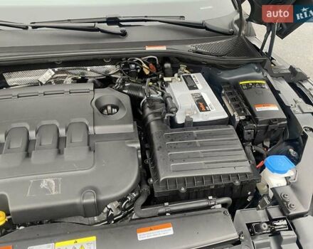 Сірий Фольксваген Arteon, об'ємом двигуна 1.97 л та пробігом 98 тис. км за 28750 $, фото 42 на Automoto.ua