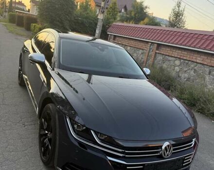 Серый Фольксваген Arteon, объемом двигателя 1.97 л и пробегом 97 тыс. км за 25450 $, фото 1 на Automoto.ua