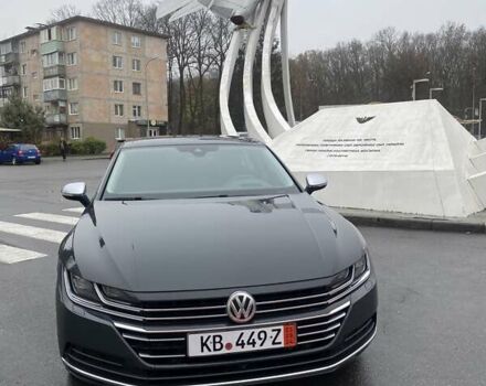 Серый Фольксваген Arteon, объемом двигателя 1.97 л и пробегом 98 тыс. км за 28250 $, фото 5 на Automoto.ua