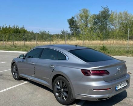 Серый Фольксваген Arteon, объемом двигателя 2 л и пробегом 72 тыс. км за 27500 $, фото 2 на Automoto.ua