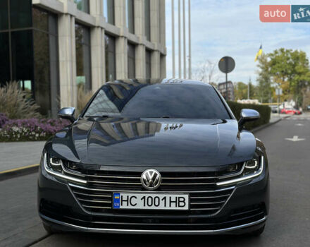 Серый Фольксваген Arteon, объемом двигателя 1.97 л и пробегом 98 тыс. км за 29700 $, фото 1 на Automoto.ua