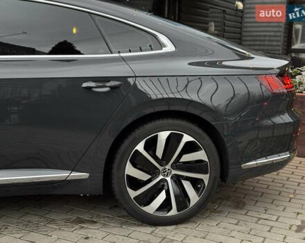 Серый Фольксваген Arteon, объемом двигателя 1.98 л и пробегом 78 тыс. км за 29900 $, фото 5 на Automoto.ua