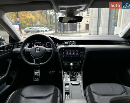 Серый Фольксваген Arteon, объемом двигателя 1.97 л и пробегом 98 тыс. км за 29700 $, фото 23 на Automoto.ua