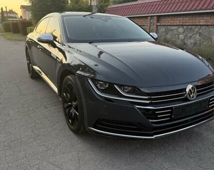 Серый Фольксваген Arteon, объемом двигателя 1.97 л и пробегом 97 тыс. км за 25450 $, фото 4 на Automoto.ua