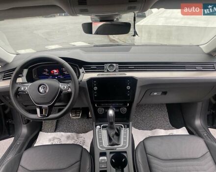 Сірий Фольксваген Arteon, об'ємом двигуна 1.97 л та пробігом 98 тис. км за 28750 $, фото 26 на Automoto.ua