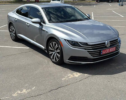 Серый Фольксваген Arteon, объемом двигателя 2 л и пробегом 52 тыс. км за 24500 $, фото 1 на Automoto.ua