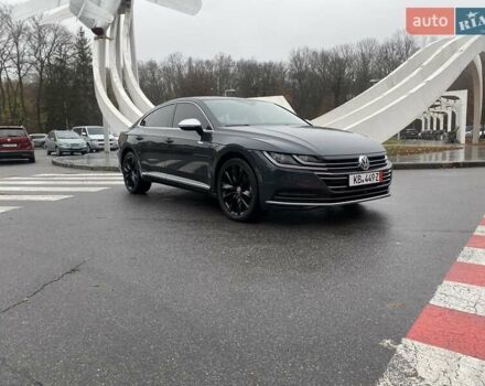 Серый Фольксваген Arteon, объемом двигателя 1.97 л и пробегом 98 тыс. км за 28250 $, фото 4 на Automoto.ua