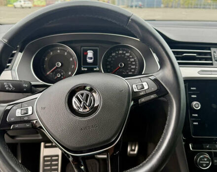 Серый Фольксваген Arteon, объемом двигателя 2 л и пробегом 52 тыс. км за 24500 $, фото 10 на Automoto.ua