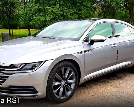 Серый Фольксваген Arteon, объемом двигателя 2 л и пробегом 166 тыс. км за 29700 $, фото 2 на Automoto.ua