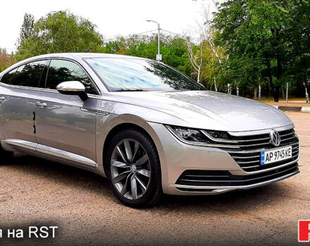 Серый Фольксваген Arteon, объемом двигателя 2 л и пробегом 166 тыс. км за 29700 $, фото 4 на Automoto.ua