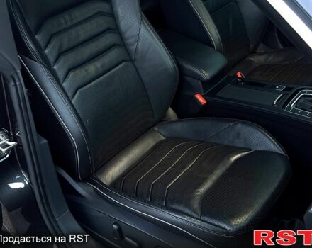 Серый Фольксваген Arteon, объемом двигателя 2 л и пробегом 80 тыс. км за 25000 $, фото 7 на Automoto.ua