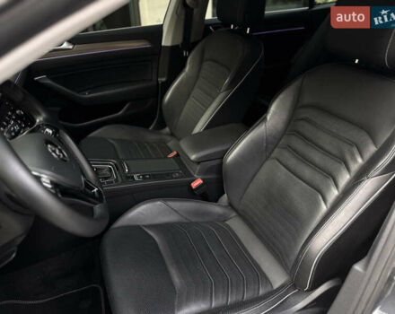 Серый Фольксваген Arteon, объемом двигателя 1.97 л и пробегом 98 тыс. км за 29700 $, фото 20 на Automoto.ua