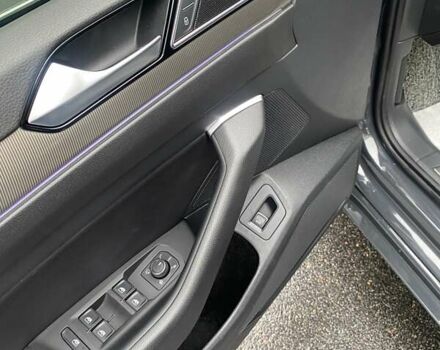 Сірий Фольксваген Arteon, об'ємом двигуна 1.97 л та пробігом 98 тис. км за 28750 $, фото 45 на Automoto.ua