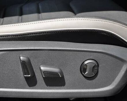 Серый Фольксваген Arteon, объемом двигателя 1.97 л и пробегом 74 тыс. км за 38000 $, фото 23 на Automoto.ua