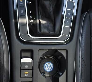 Серый Фольксваген Arteon, объемом двигателя 1.97 л и пробегом 74 тыс. км за 38000 $, фото 51 на Automoto.ua