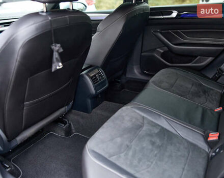 Серый Фольксваген Arteon, объемом двигателя 1.97 л и пробегом 76 тыс. км за 41000 $, фото 17 на Automoto.ua