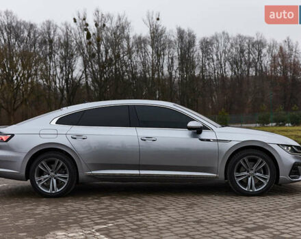 Серый Фольксваген Arteon, объемом двигателя 1.97 л и пробегом 76 тыс. км за 41000 $, фото 5 на Automoto.ua