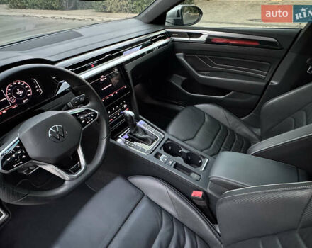 Серый Фольксваген Arteon, объемом двигателя 1.97 л и пробегом 80 тыс. км за 42500 $, фото 30 на Automoto.ua