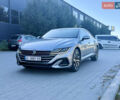 Серый Фольксваген Arteon, объемом двигателя 1.97 л и пробегом 135 тыс. км за 41500 $, фото 1 на Automoto.ua