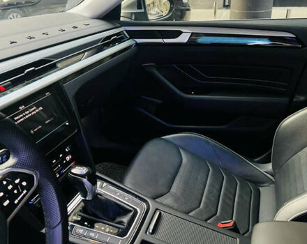 Сірий Фольксваген Arteon, об'ємом двигуна 1.97 л та пробігом 59 тис. км за 37800 $, фото 20 на Automoto.ua