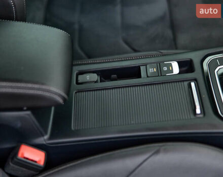 Серый Фольксваген Arteon, объемом двигателя 1.97 л и пробегом 76 тыс. км за 41000 $, фото 24 на Automoto.ua