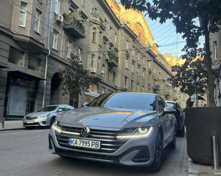 Сірий Фольксваген Arteon, об'ємом двигуна 1.97 л та пробігом 59 тис. км за 37800 $, фото 4 на Automoto.ua