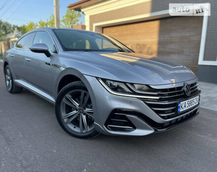 Серый Фольксваген Arteon, объемом двигателя 1.97 л и пробегом 5 тыс. км за 49999 $, фото 1 на Automoto.ua