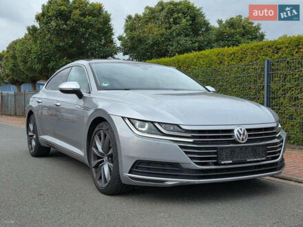 Серый Фольксваген Arteon, объемом двигателя 2 л и пробегом 190 тыс. км за 27500 $, фото 1 на Automoto.ua