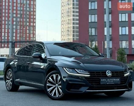 Серый Фольксваген Arteon, объемом двигателя 2 л и пробегом 88 тыс. км за 23900 $, фото 1 на Automoto.ua