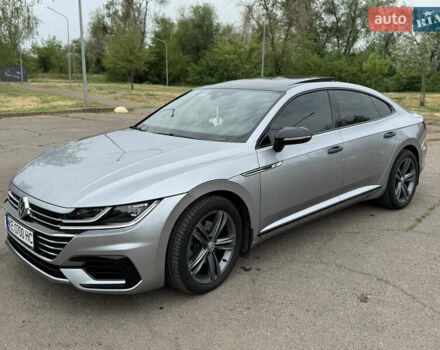 Сірий Фольксваген Arteon, об'ємом двигуна 2 л та пробігом 117 тис. км за 26850 $, фото 1 на Automoto.ua