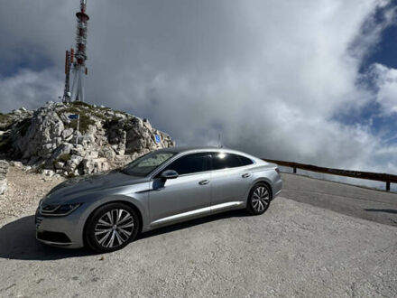 Серый Фольксваген Arteon, объемом двигателя 1.97 л и пробегом 94 тыс. км за 30000 $, фото 1 на Automoto.ua