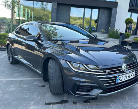 Серый Фольксваген Arteon, объемом двигателя 1.97 л и пробегом 183 тыс. км за 27000 $, фото 1 на Automoto.ua