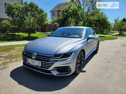 Серый Фольксваген Arteon, объемом двигателя 1.98 л и пробегом 105 тыс. км за 25000 $, фото 1 на Automoto.ua