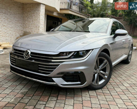 Серый Фольксваген Arteon, объемом двигателя 2 л и пробегом 54 тыс. км за 27500 $, фото 1 на Automoto.ua
