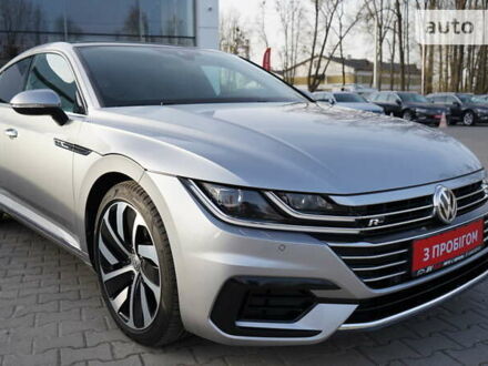 Серый Фольксваген Arteon, объемом двигателя 2 л и пробегом 141 тыс. км за 30800 $, фото 1 на Automoto.ua