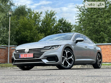 Серый Фольксваген Arteon, объемом двигателя 2 л и пробегом 160 тыс. км за 26999 $, фото 1 на Automoto.ua