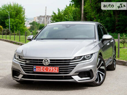 Серый Фольксваген Arteon, объемом двигателя 1.97 л и пробегом 126 тыс. км за 34900 $, фото 1 на Automoto.ua