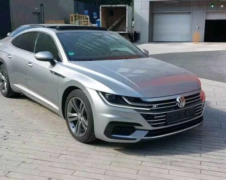 Серый Фольксваген Arteon, объемом двигателя 2 л и пробегом 112 тыс. км за 22500 $, фото 1 на Automoto.ua