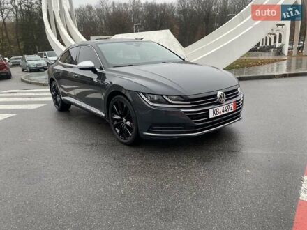 Серый Фольксваген Arteon, объемом двигателя 1.97 л и пробегом 98 тыс. км за 28250 $, фото 1 на Automoto.ua