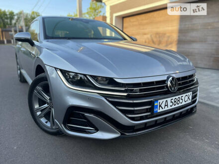 Серый Фольксваген Arteon, объемом двигателя 1.97 л и пробегом 5 тыс. км за 49999 $, фото 1 на Automoto.ua