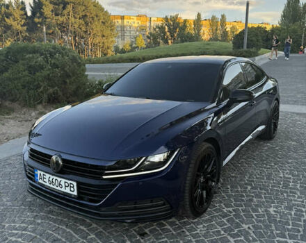 Синий Фольксваген Arteon, объемом двигателя 1.97 л и пробегом 150 тыс. км за 21999 $, фото 1 на Automoto.ua