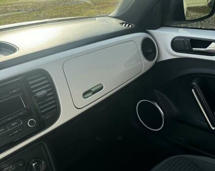 Білий Фольксваген Бітл, об'ємом двигуна 1.98 л та пробігом 115 тис. км за 13750 $, фото 15 на Automoto.ua