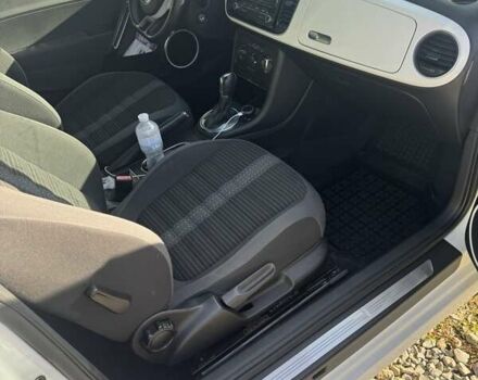 Білий Фольксваген Бітл, об'ємом двигуна 1.98 л та пробігом 115 тис. км за 13750 $, фото 14 на Automoto.ua