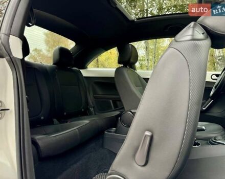 Белый Фольксваген Битл, объемом двигателя 2.5 л и пробегом 229 тыс. км за 9499 $, фото 24 на Automoto.ua