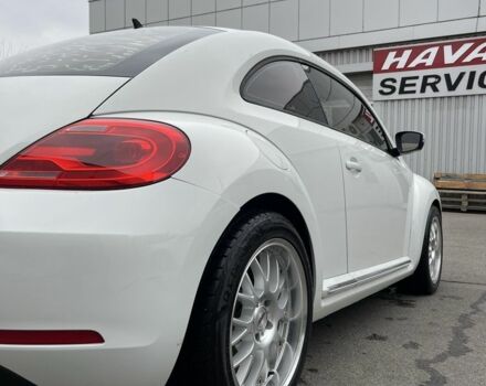 Белый Фольксваген Битл, объемом двигателя 1.8 л и пробегом 140 тыс. км за 11000 $, фото 3 на Automoto.ua