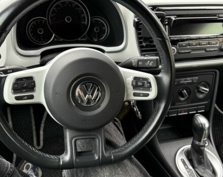 Белый Фольксваген Битл, объемом двигателя 1.8 л и пробегом 140 тыс. км за 11000 $, фото 7 на Automoto.ua