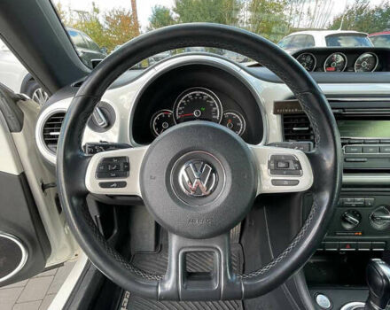 Белый Фольксваген Битл, объемом двигателя 1.97 л и пробегом 121 тыс. км за 11900 $, фото 13 на Automoto.ua